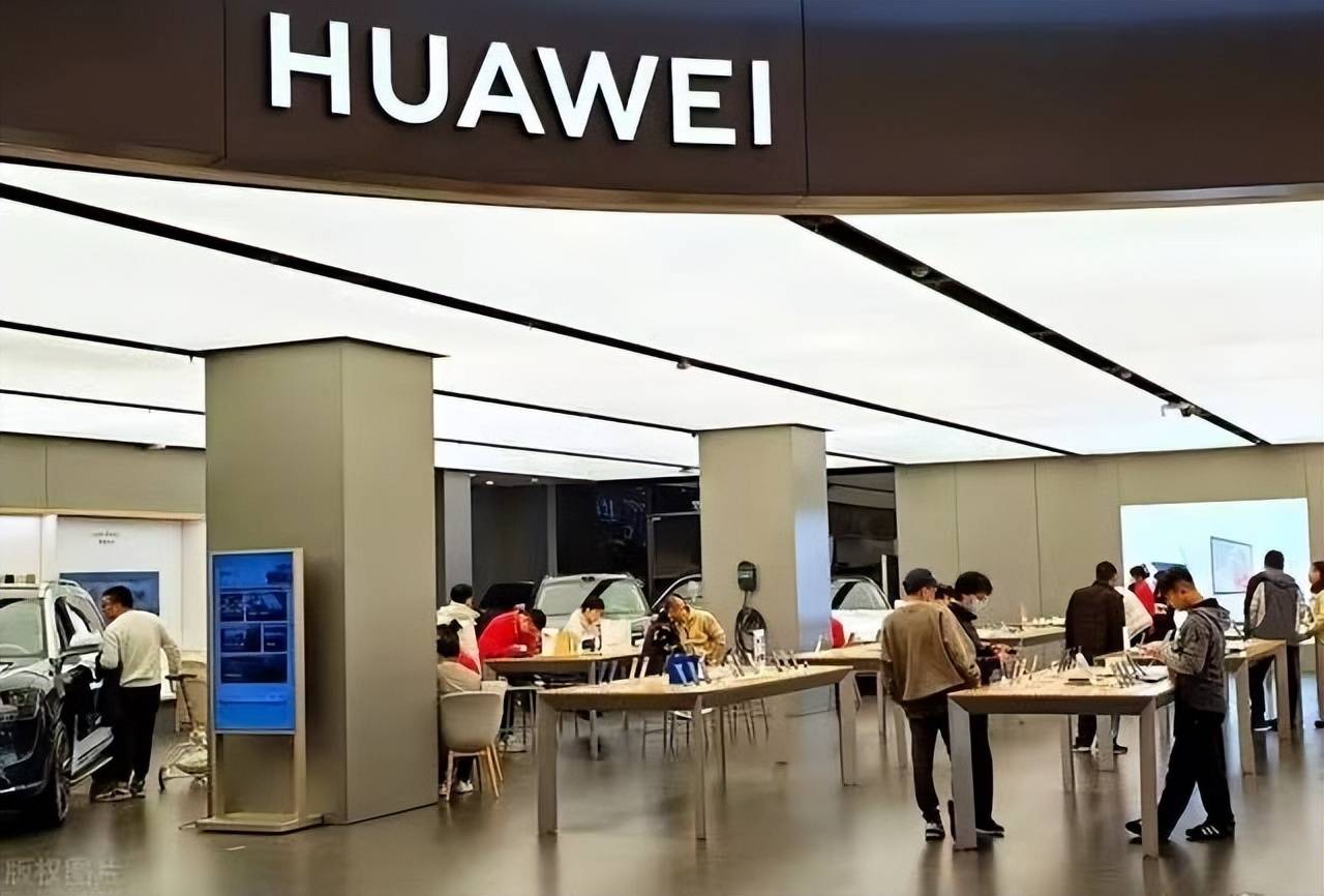 原创             华为能有今天，全靠这位救命恩人，4救华为，任正非都礼让三分