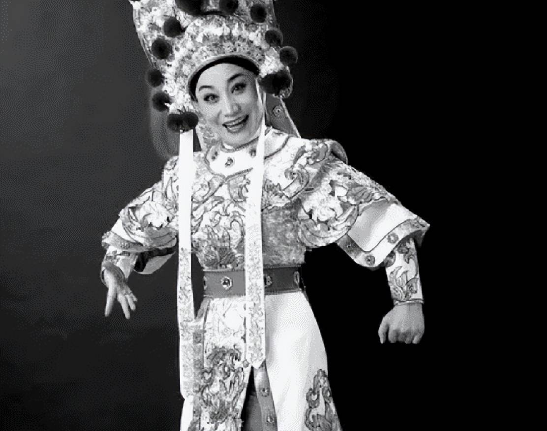 饭喂嘴里都不会吃, 与王为念离婚、艺名被收的小香玉, 终是自讨苦吃