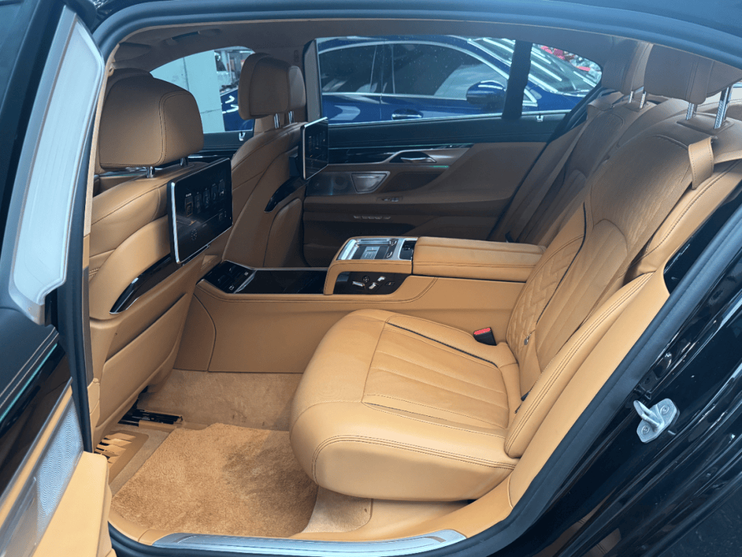 宝马7系 750li xdrive 个性化定制版 四座