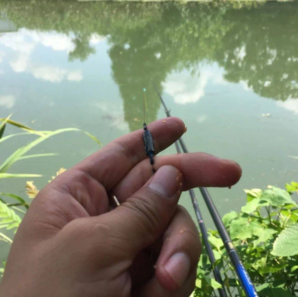 只需多加一块小铅皮,钓底钓浮轻松切换,从此调漂不求人!_都行_时候_方法