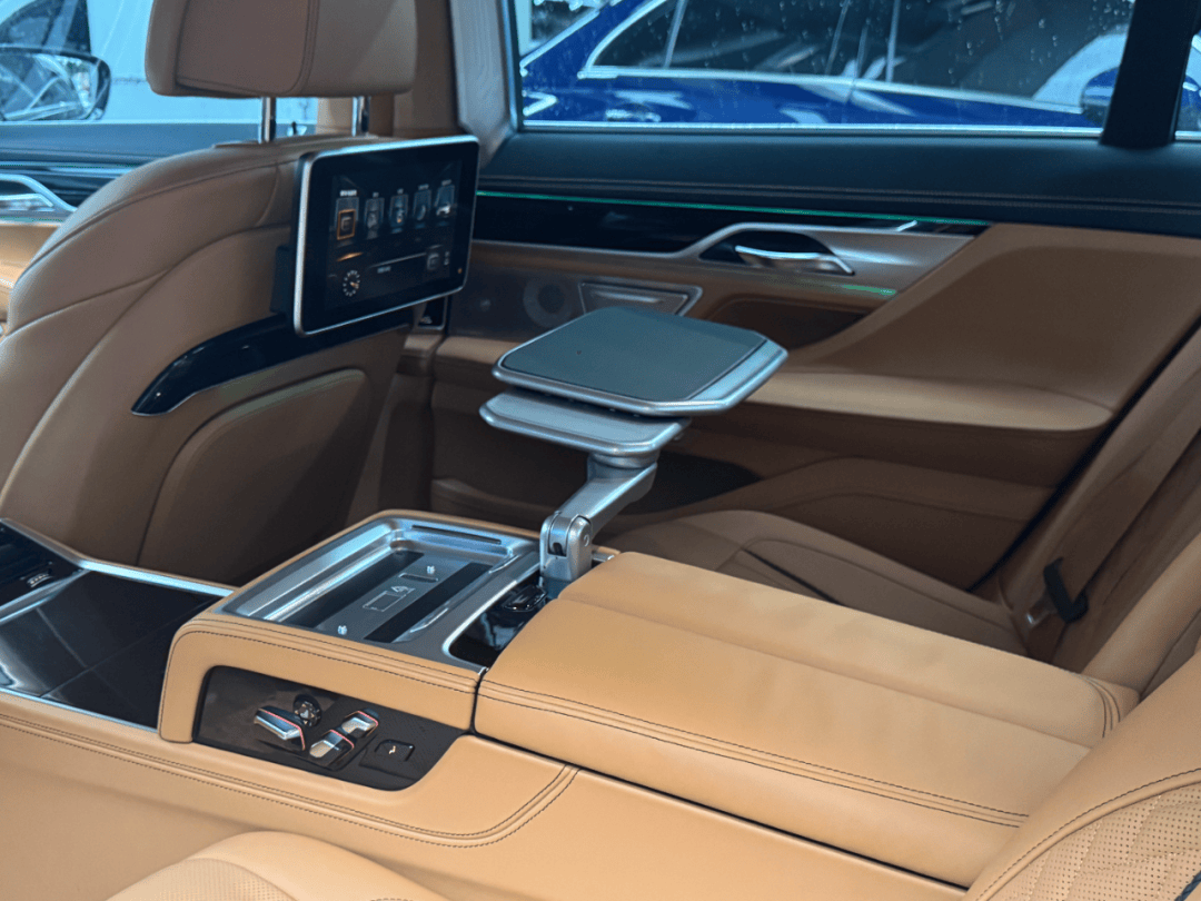 宝马7系 750li xdrive 个性化定制版 四座