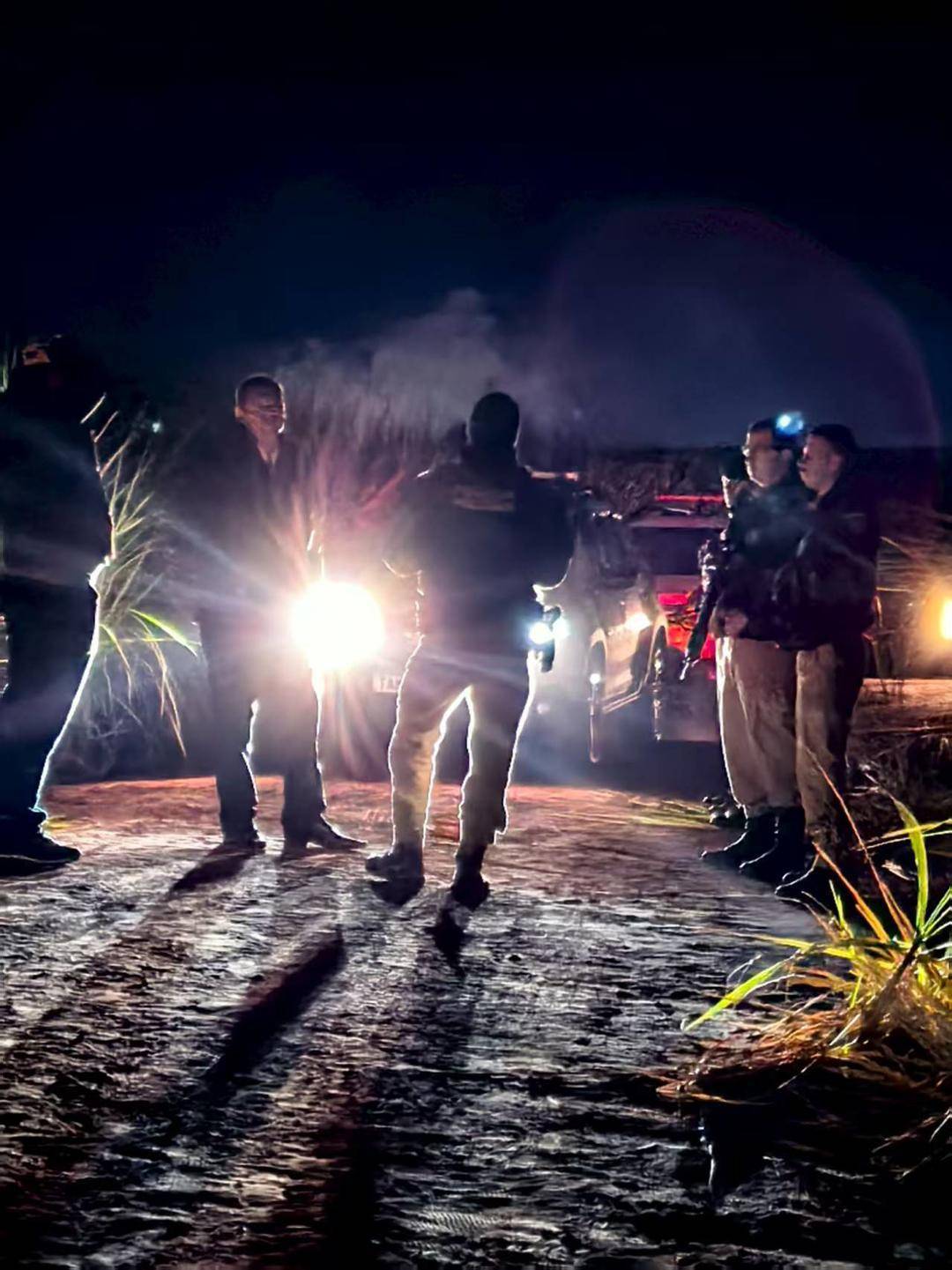 中国女游客巴西乘坐夜间大巴遭劫:戴着黑面罩、穿着防弹衣,用枪指着我大声嚷嚷-华闻时空