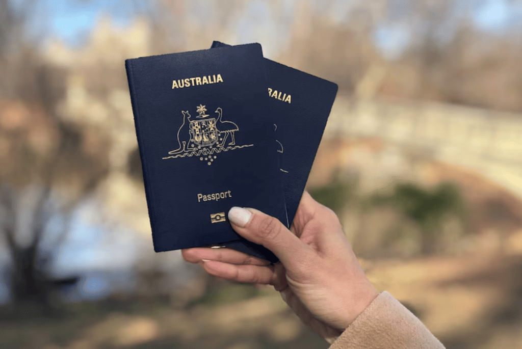 澳洲护照不只是证件边境官扫一眼你的这些秘密全暴露