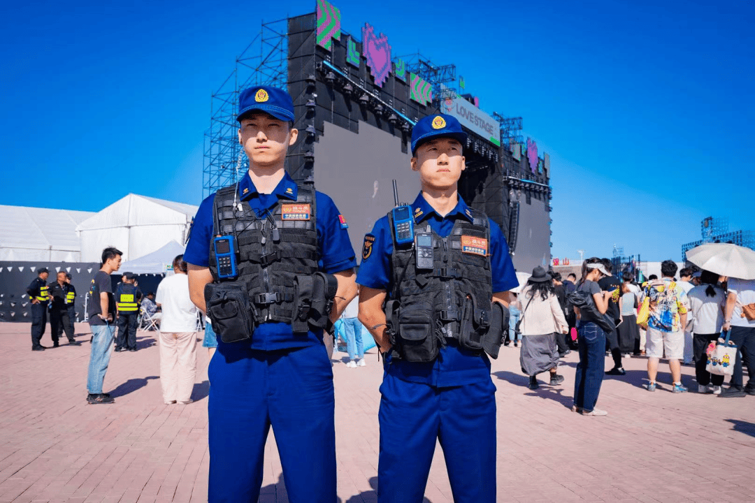 哈尔滨市消防救援支队圆满完成2025 哈尔滨草莓音乐节消防安保任务