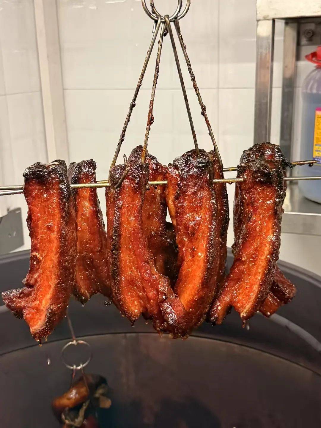 秀洲00后开烧腊馆凭老广秘方征服吃客