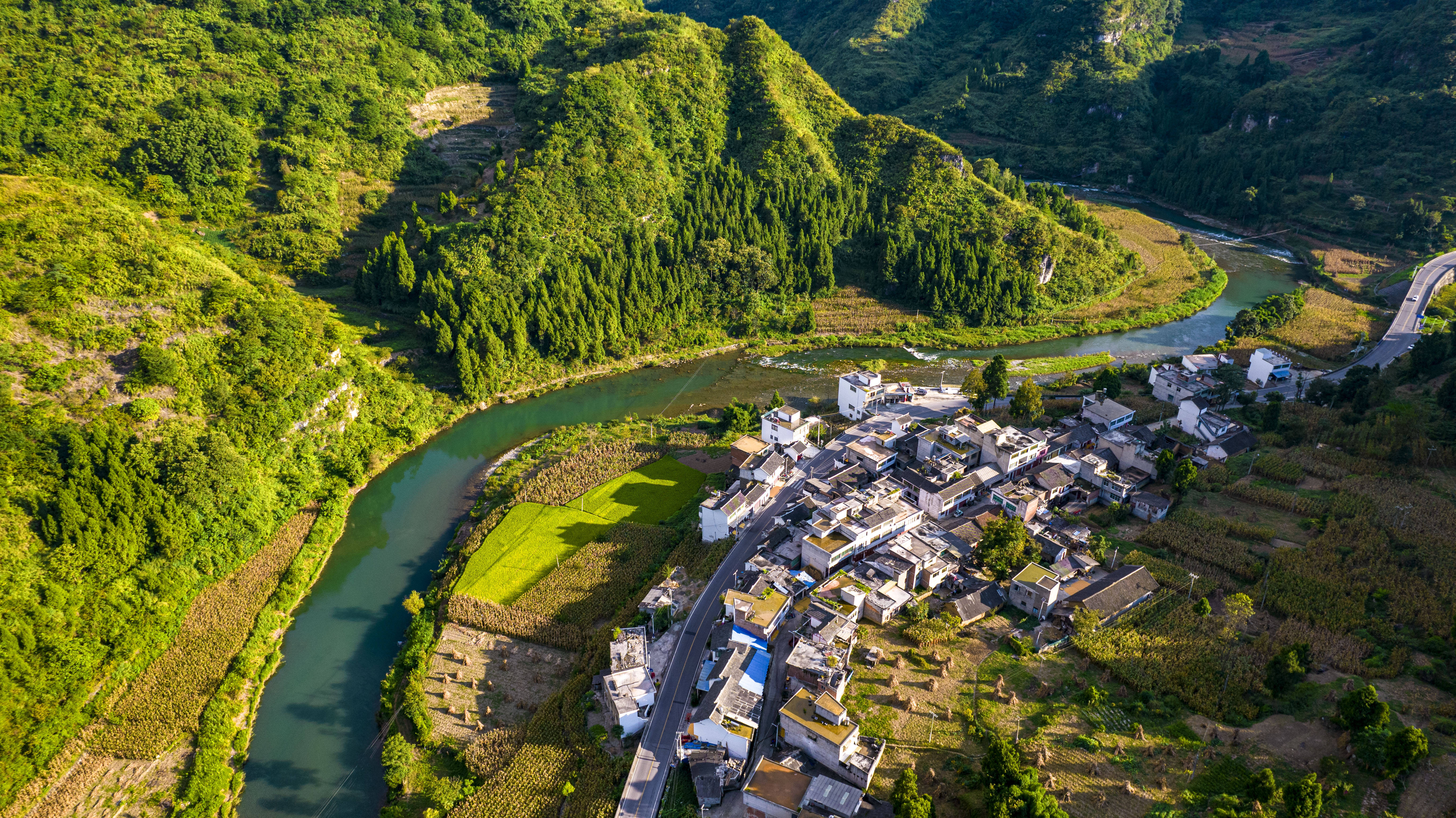 黔西：河畔乡村 美丽家园