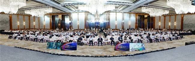 中控技术发布全球首个流程工业可信大模型TPT 2，“工业AI数据联盟”同步成立