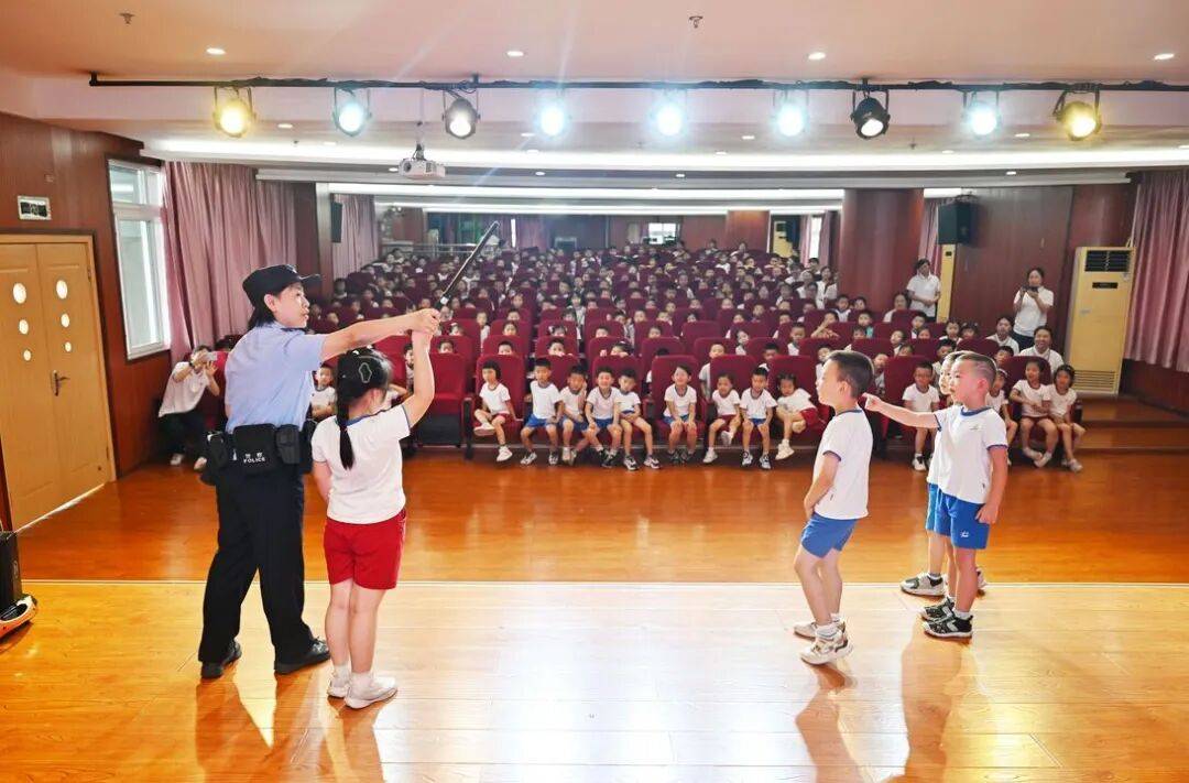 开学啦！带你直击“开学第一天”