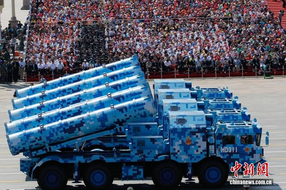 【中新画报】钢铁为笔 天空为卷 震撼回顾抗战胜利70周年阅兵