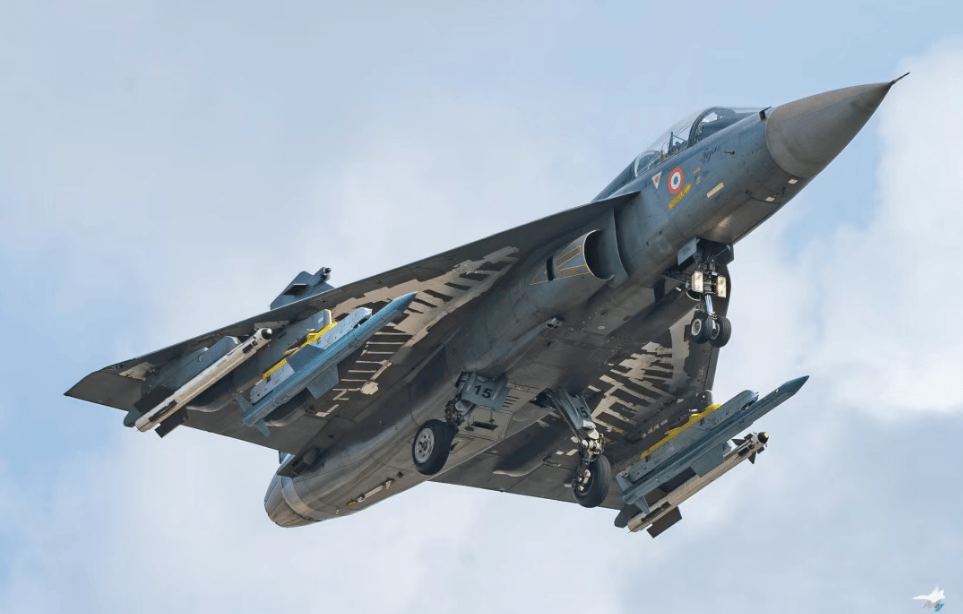 图片[2]-购买新预警机、新战斗机、引进法国发动机，印度空军急了？ -华闻时空