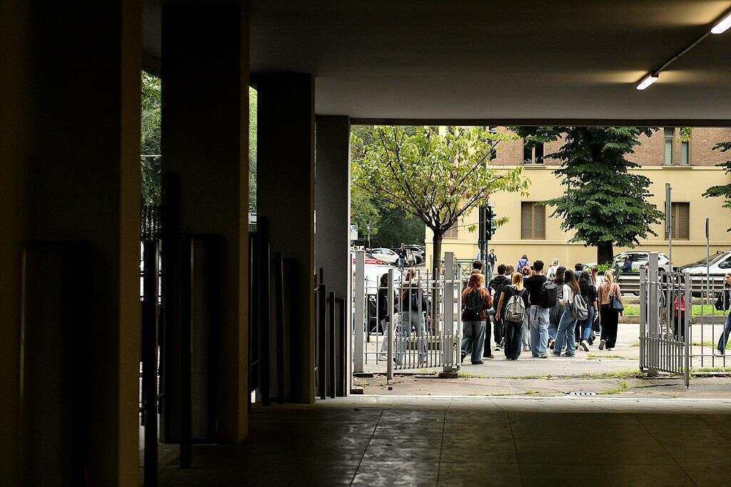 意大利97天暑假结束仍热得上不了学