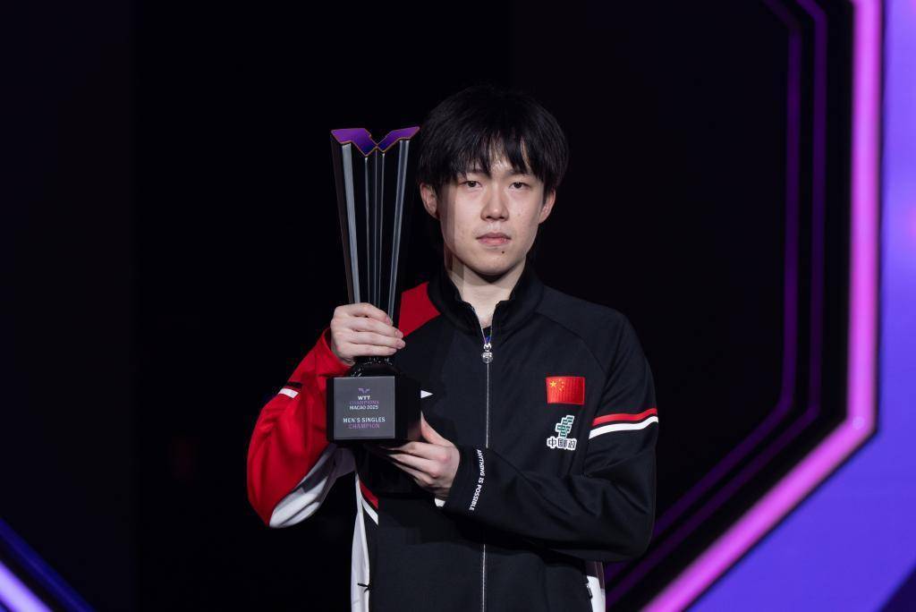 王楚钦重返乒乓球男单世界第一，中国乒坛再创辉煌