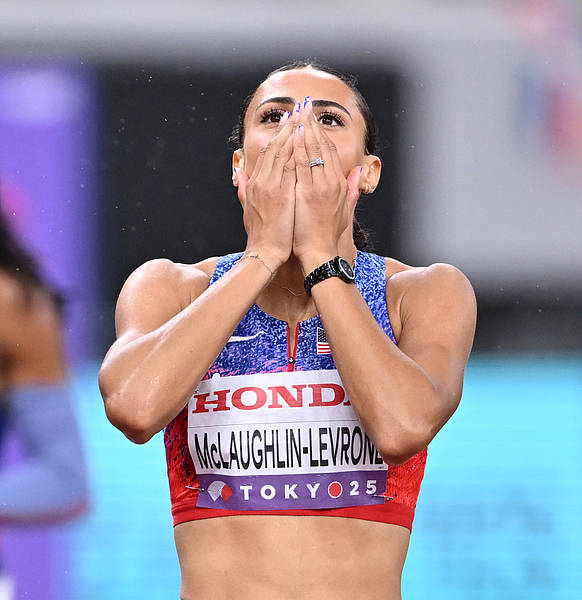 田径世锦赛|六破400米栏世界纪录后转项,麦克劳克林逼近400米人类极限 田径世锦赛|六破400米栏世界纪录后转项,麦克劳克林逼近400米人类极限