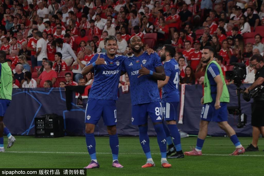 穆里尼奥执教本菲卡引发争议：土耳其前国脚怒批其“恶毒”言论，期待其在欧冠失利