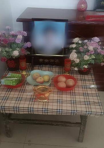 监控曝光！运城一男子因前女友拒复合持刀闯入家中，女子哥哥在家门口遇害，案件将开庭