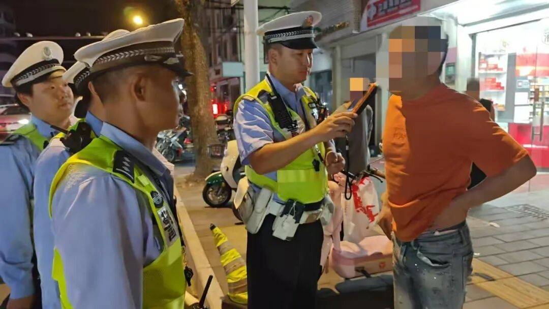【监管】驾车时浏览电子设备、酒醉驾，这些交通违法案例被曝光