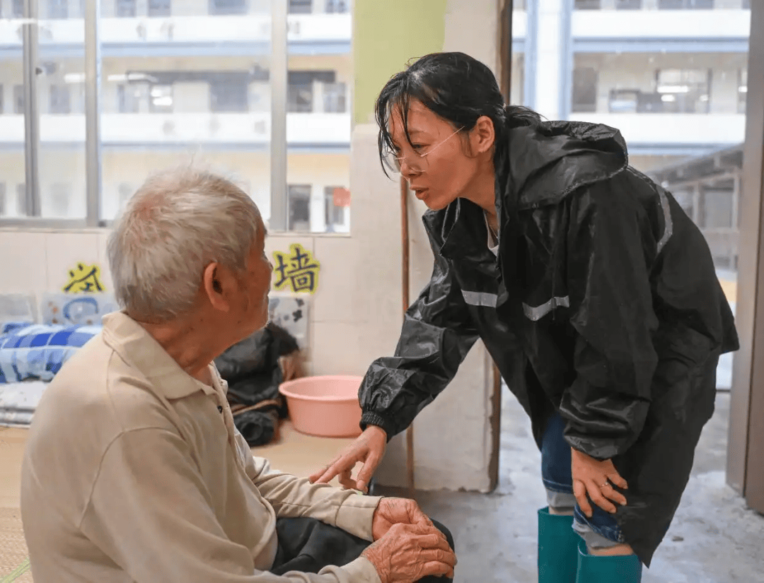 应急管理部部长点赞一位陕西大妈
