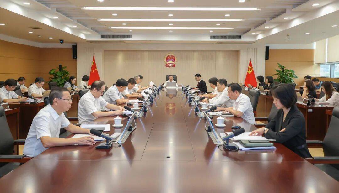 市十七届人大常委会第六十七次主任会议召开