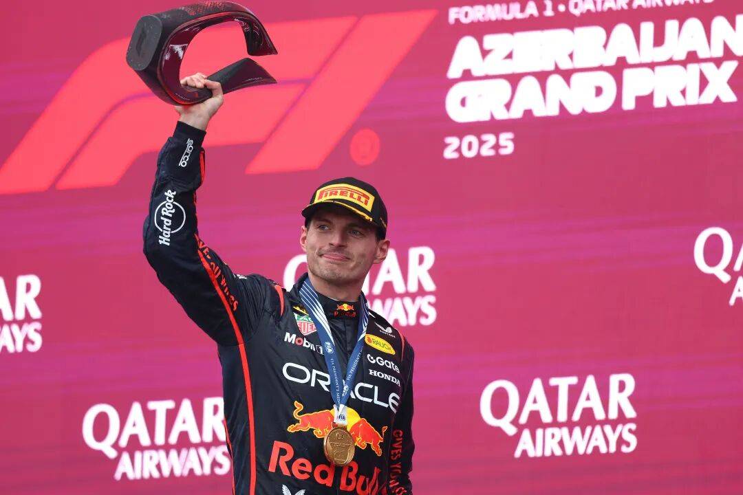 F1争冠史：维斯塔潘能否复刻经典逆转？盘点车坛五大绝地反击
