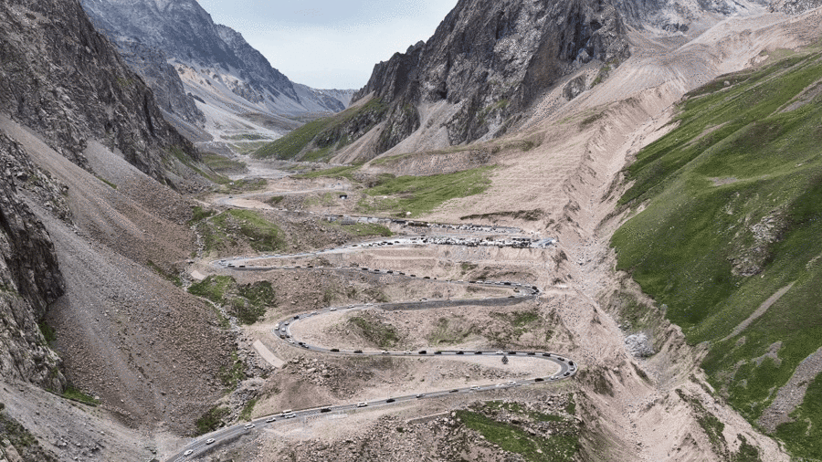 沿着公路瞰新疆：贯通天山南北——独库公路