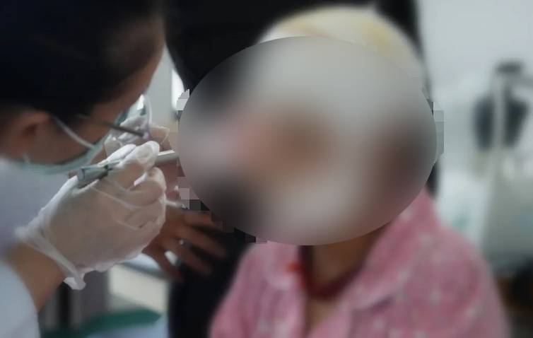 22岁孕妇突遭黑熊袭击，靠迅速装死逃生！头面部大面积撕裂，右眼球脱出