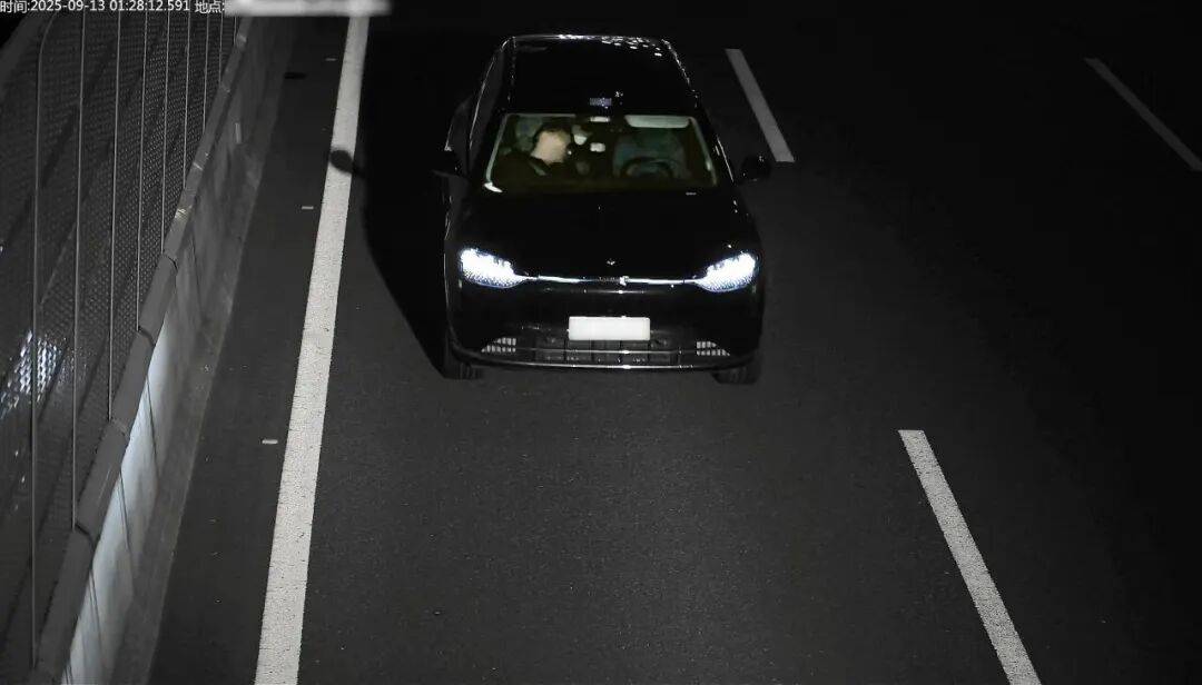 【以案普法】男子酒后躺在副驾驶睡觉，用“智驾神器”开车20分钟！法院判了