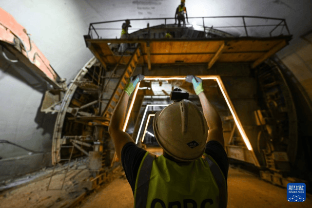 帕米尔高原上的生命线——中塔公路巡礼