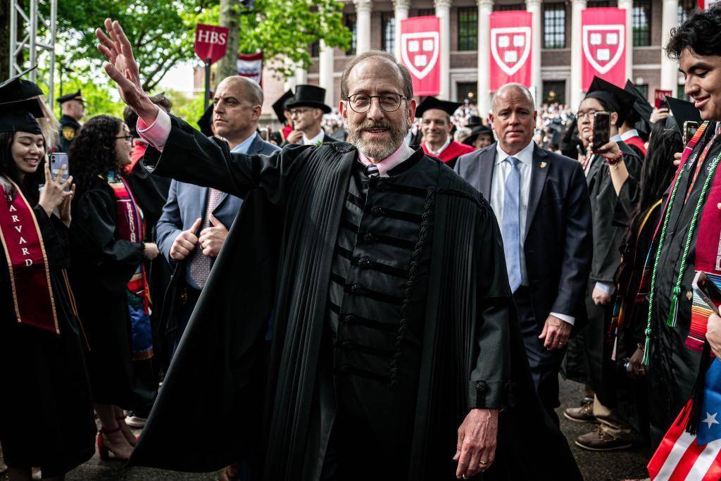 图片[2]-特朗普称即将敲定协议，哈佛会否“硬刚”到底？ -华闻时空