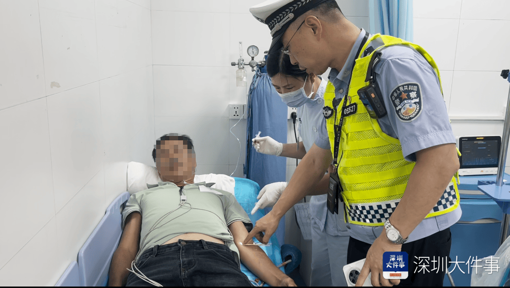 高速上有人吐血不止，意识模糊！深圳交警一举动抢回一条命