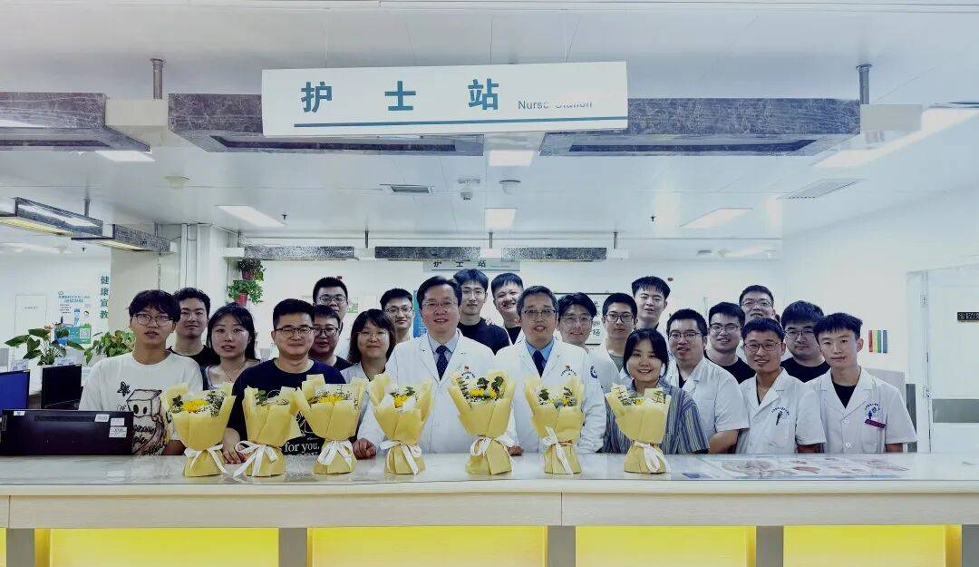 科研视窗 | 我院泌尿外科齐士勇主任医师率课题组参加第14届国际尿石联盟会议并获“杰出青年医师奖”