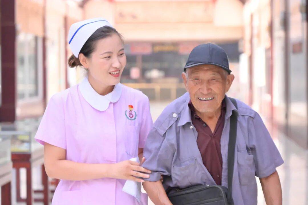 北大医院、护士全程协助陪同跑腿挂号，诚信经营，服务好的简单介绍