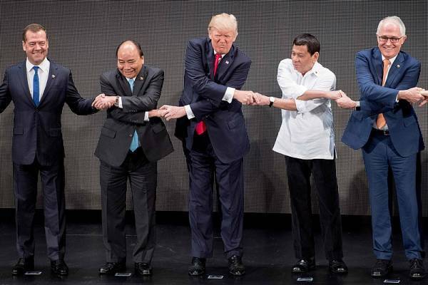 特朗普被曝提出参加东盟峰会条件，“排除中方参加泰柬和平协议签署仪式”