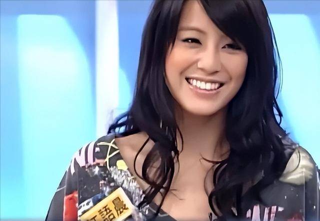 两人秘恋3年后嫁老外生俩娃, 江语晨如今却官宣离婚