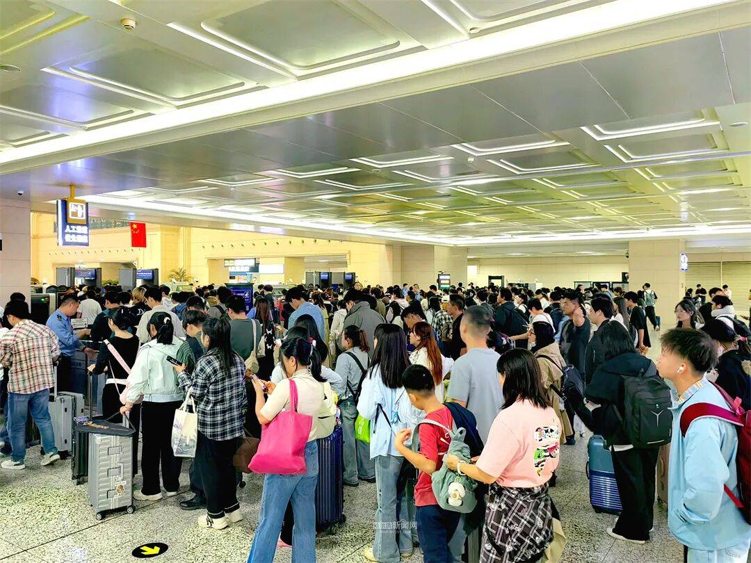 哈铁“双节”运输圆满收官，日均发送旅客数量同比增长5.3%