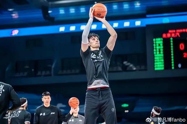 NBA篮网队宣布裁掉曾凡博
