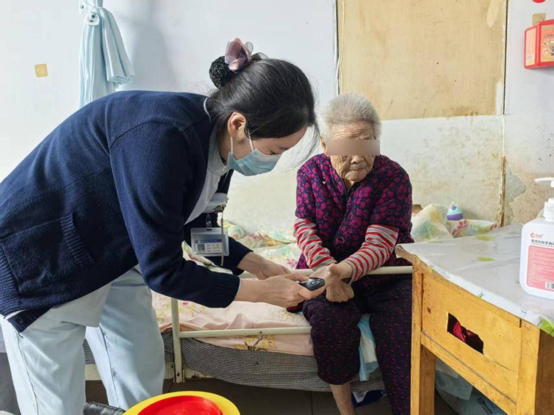 中国医学科学院整形外科医院帮忙挂号陪同看病老人体检全程耐心陪护，轻松完成检查的简单介绍