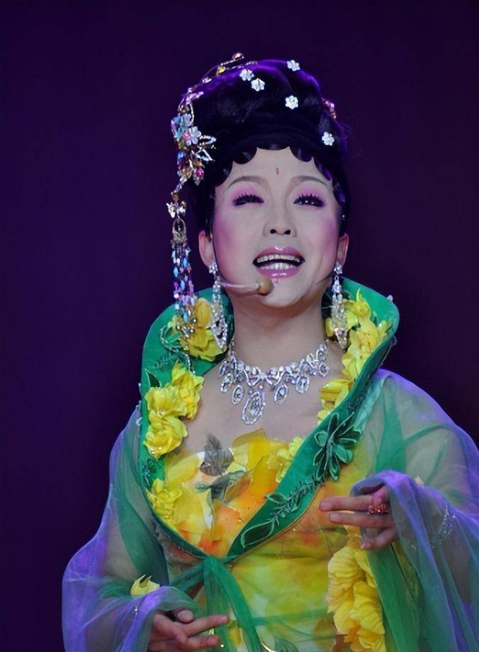 反串《星光大道》季军李玉刚,自称 "代表梅派艺术" 遭痛批,京剧圈震怒