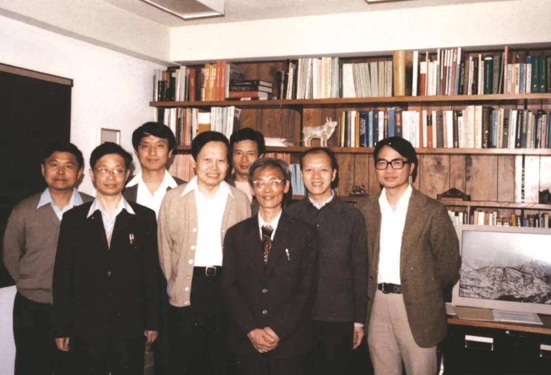 何祚庥院士追忆杨振宁：他的贡献早已超越学术界｜封面头条