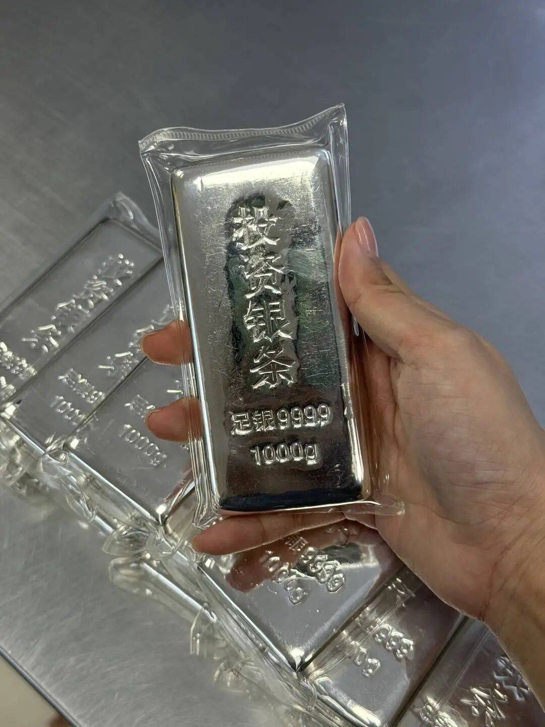 狂涨87%，比黄金还疯！有人多年前购入已涨300%！商家卖断货，代购也赚翻了…...