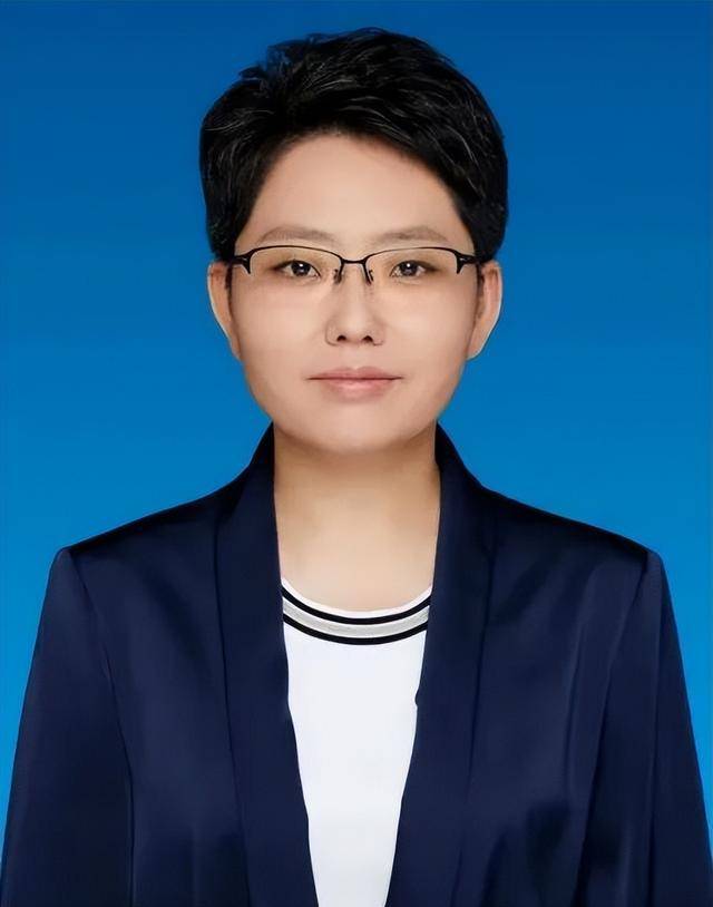马珊珊，任市委书记