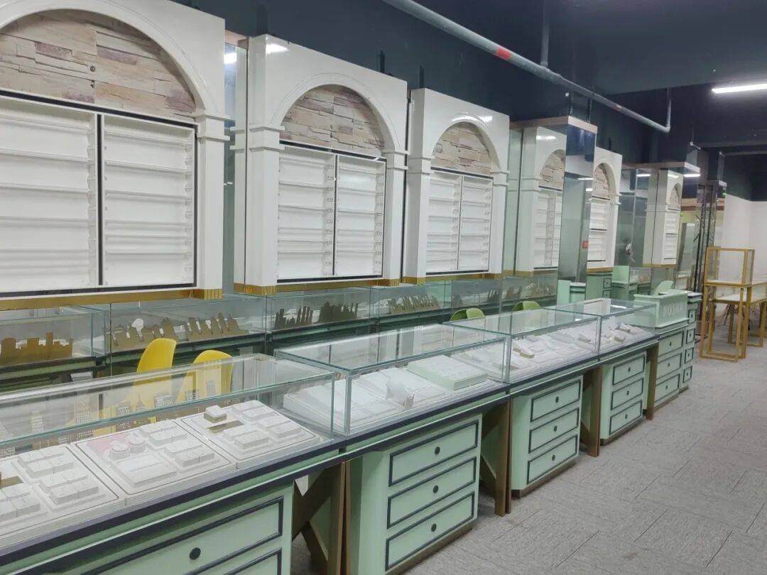 广州番禺一小镇，店面陆续关门！记者“卧底”120天发现……