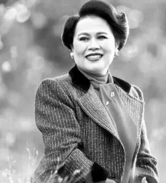 泰国王太后诗丽吉逝世!女儿诗琳通公主曾多次访粤会唱粤语歌 泰国王太后诗丽吉逝世!女儿诗琳通公主曾多次访粤会唱粤语歌
