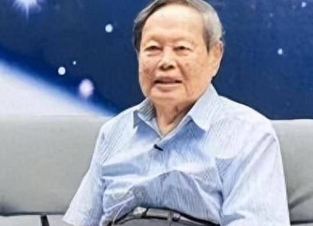 原创             装不下去了？杨振宁去世才6天，恶心的事就发生了，结局大快人心