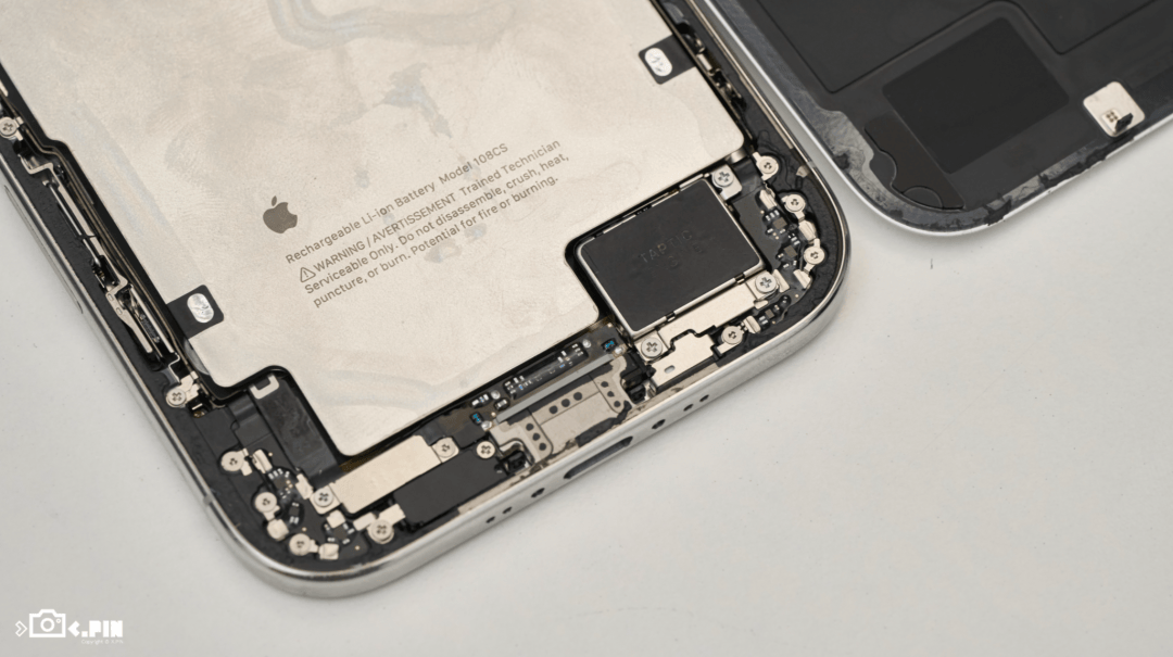 拆完iPhone Air后，我觉得苹果还有牙膏能挤。