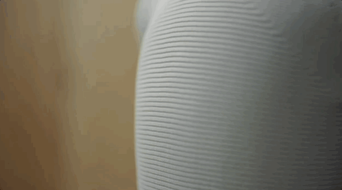 14万!全球首款家务机器人开卖,OpenAI投资,萌脸翘臀会自己充电