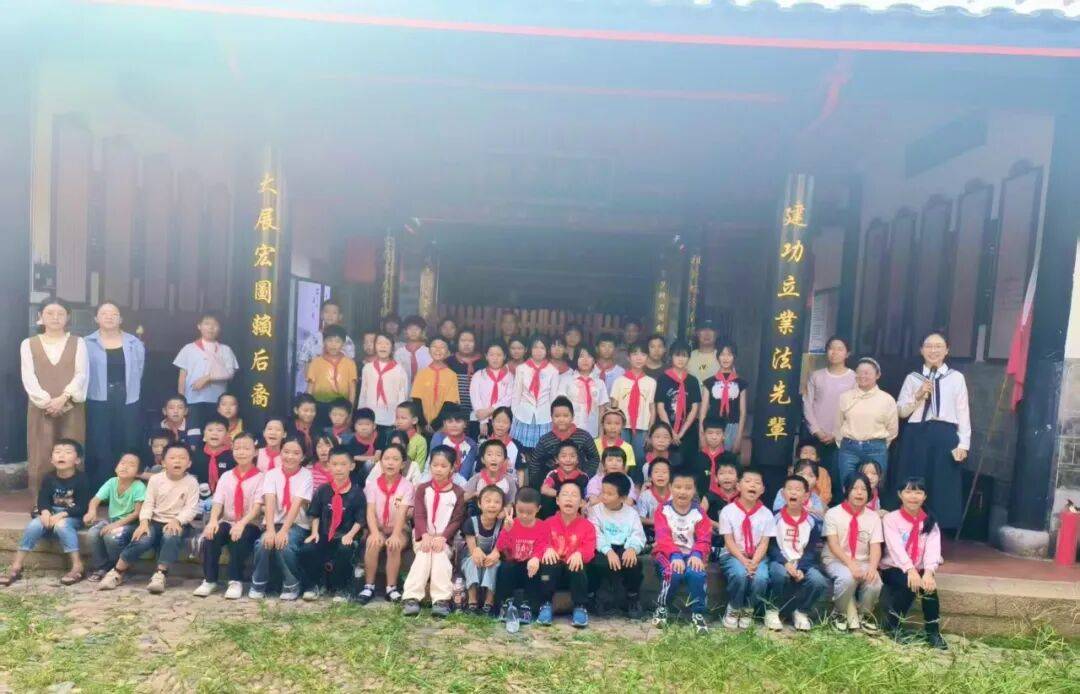 平和县黄田小学开展红色主题学习教育活动