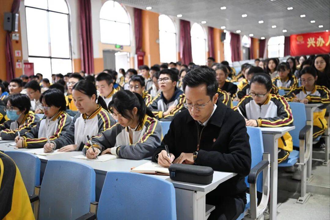 南山基础教育科_四川民族地区基础教育调研_绵阳南山中学支教合作