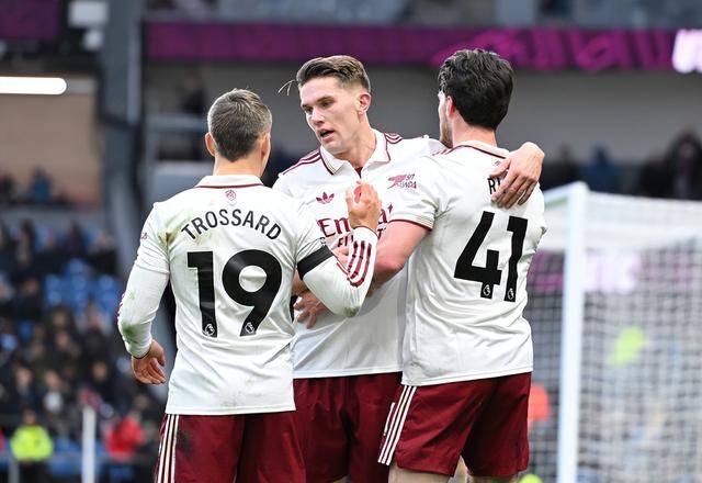 阿森纳2比0伯恩利7分领跑9连胜仍有隐忧魔鬼赛程迎考验英超联赛免费高清直播+实时赛程+积分预测（2025赛季全覆盖）