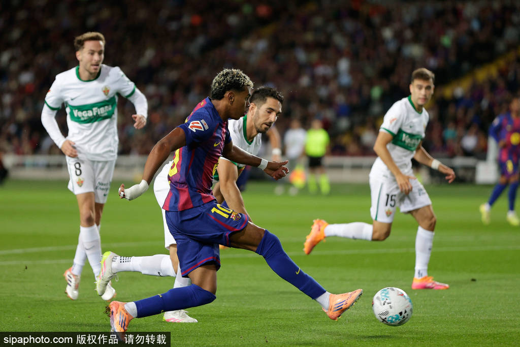 巴萨女足再战西甲！欧冠冠军对决阿班卡，金球奖得主领衔出战