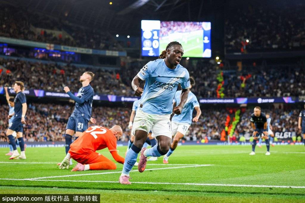 多库是今年首位英超成功过人100次的球员,领先第二名库杜斯18次_Squawka_统计_比赛